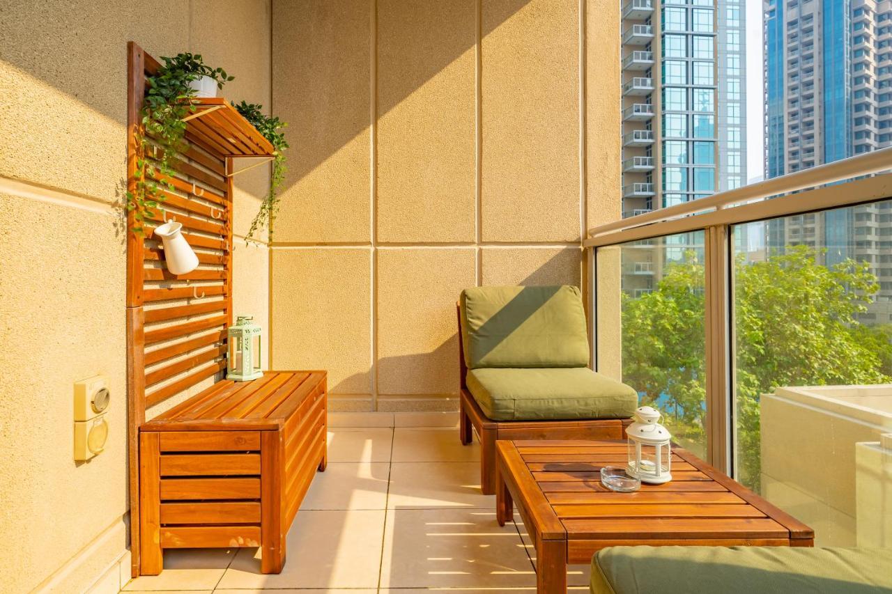 Stylish Apartment With Partial Burj Khalifa View Dubaj Zewnętrze zdjęcie